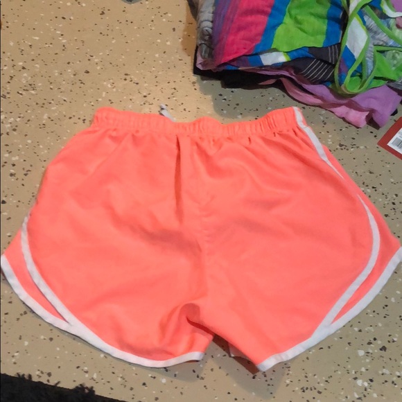 Nike track shorts - Picture 2 of 2